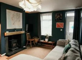 Unique, cosy, Lake District artist hideaway - 5 bd