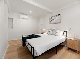 North Ipswich 1BR Pine Studio, hotel i Ipswich