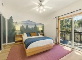 2 Miles to Palisades Tahoe w Hiking, Biking & Lake Access