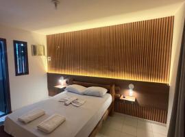 Chalés Marazul Flats com Piscina e Cozinha mais estacionamento, хотел в Натал