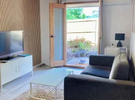 Orchid Studio with private entrance and yard