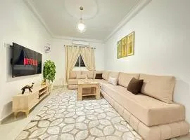 Close to airport, easy access to Medina