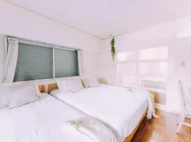 Bright & Convenient 1BR in Hakata, Steps from STN