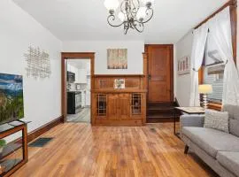 3BR Home Across from Como Lake - Hawthorn