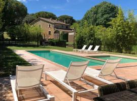16Th-Century Stone House With Pool Close To Girona, hotel di Celrá