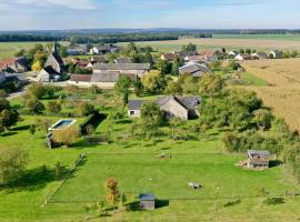 Family Home With Pool Near Loire Castles, hotel di Autheuil