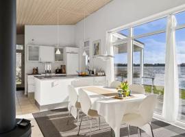 Luxury Lakeside Retreat, hotel i Ringsted