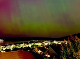 Hobart Bay Sunrise House--Rare Aurora Viewing Opportunities, khách sạn ở Hobart
