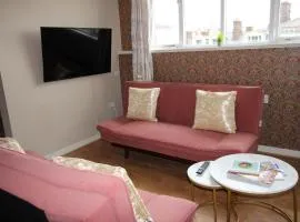 Cornerhouse Apartments 5 Sleeps 5