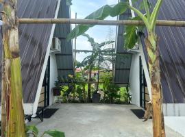 Mias Home, Hotel in Sunggal