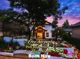 The Panorama Designer Villa & Cafe - Chinese Naxi Style Courtyard - Lijang Ancient Town Branch - English Speaking&Tickets Reservation Service-50 Meters from Main Street