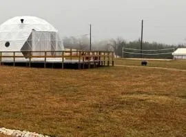 Tranquil Glamping Dome with Scenic Nature Views near Denison, Texas