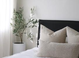 Private big ROOM 20mins to Airport, 5mins to station, hotel i St Albans