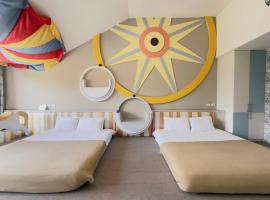 日月潭五船民宿 5Boat B&B, hotel en Yuchi