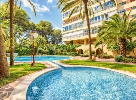 Lovely Apartment In Valencia With House Sea View