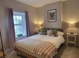Cosy Cottage, 5 minute walk into Olney