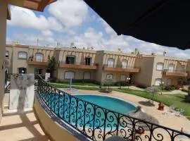 Havre de Paix avec Vue Piscine et Balcon