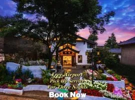 The Panorama Designer Villa & Cafe - Chinese Naxi Style Courtyard - Lijang Ancient Town Branch - English Speaking&Tickets Reservation Service-50 Meters from Main Street