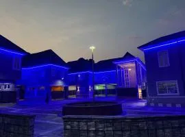 Unique CityLife Hotel