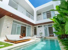 Heart of Bingin, 3BR Family Villa Navara, Hotel in Bingin Beach