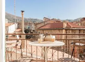 H11 CA' IN TE L'AIA - Taggia Centro