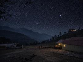 Vistara Resort - 15BR Cottages in Araku Valley, Hotel in Sunkarimetta