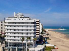 Sea Lion Hotel, hotel em Montesilvano