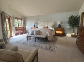 Bayou Hills BnB, hotel din Parker