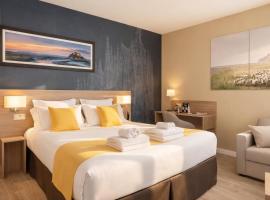 Les Treize Assiettes - Hôtel & Restaurant، فندق في Le Val-Saint-Père