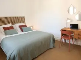 Chalet Aux Oiseaux - by La Boite en Plus