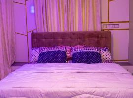 Joyland Apartments, khách sạn ở Uyo