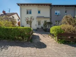 Ferienwohnung „bei Julia“ – Ruhe, Garten & Kaiserstuhl-Genuss