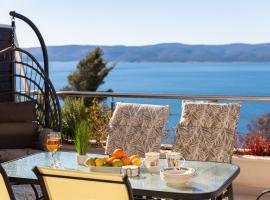 Villa Jolara With Heated Pool - Deluxe Suite 5, Hotel in Mimice