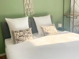 Firmen und Gruppen willkommen - 3 Schlafzimmer, luxuriöse Einzelbetten, Nahe Ulm