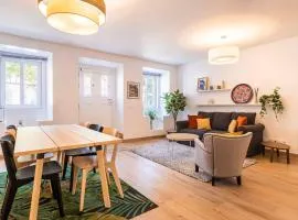 Paço de arco nice T1 apartment with patio, CP153 RDC perfect spot on the ground floor