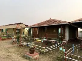 The Peepal mud homes farm stay