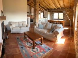 La Rosa, Hotel in Ogassa