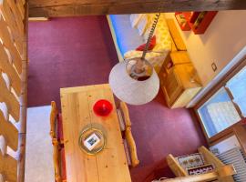 Mansarda stile cottage nel cuore delle Dolomiti, khách sạn ở Moena