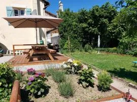 2Bed House Sleeps 4 - Parking Views 3min to Town