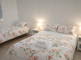 R suite delux, hotel v destinaci Netanja