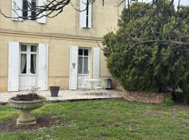 fleur de caillet, hotel i Génissac