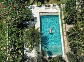 Mango Oceanside Hotel