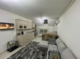 Apartament Modern cu balcon și parcare gratuită