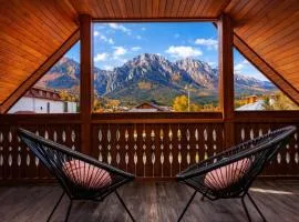 The Bear Chalet with Private Hot Tub