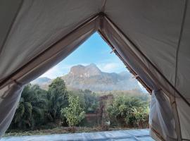 ขุนเขาฟาร์มสเตย์ KhunKhao Mountain Farmstay, hotel v mestu Ban Pha Saeng Lang