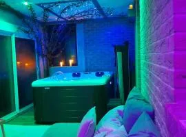 Fraisier, love room Valenciennes avec SPA privatif