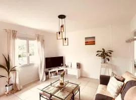 Grand appartement 3 chambres, 7 à 9 personnes, a 300M de la plage
