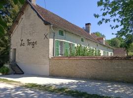 La Forge 8 Personnes, hótel í Bèze