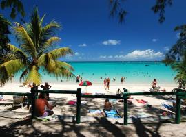BeachHead Property, 1 Max Plaza Building, Royal Road, Pereybere, Mauritius,, hôtel à Mauritius