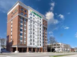 Sandman Hotel & Suites London Downtown